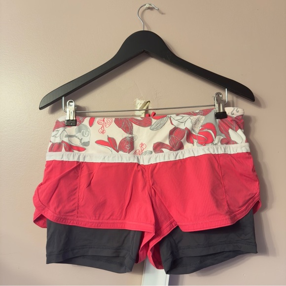 Lululemon Running Shorts With Cycling Red Women Size 8 - Picture 1 of 10
